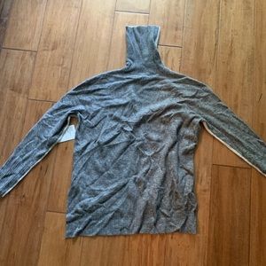 turtle neck sweater